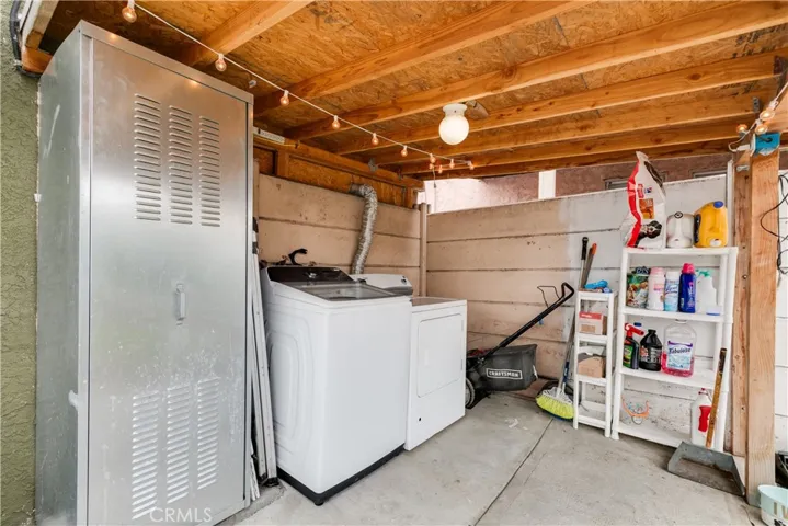 1675 E 113th Street, Los Angeles, California 90059
