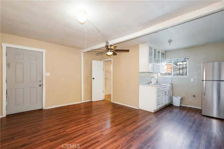 1675 E 113th Street, Los Angeles, California 90059