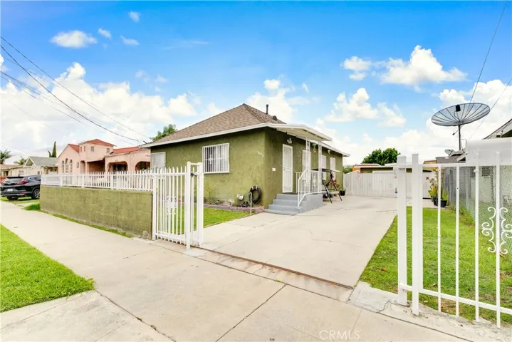 1675 E 113th Street, Los Angeles, California 90059