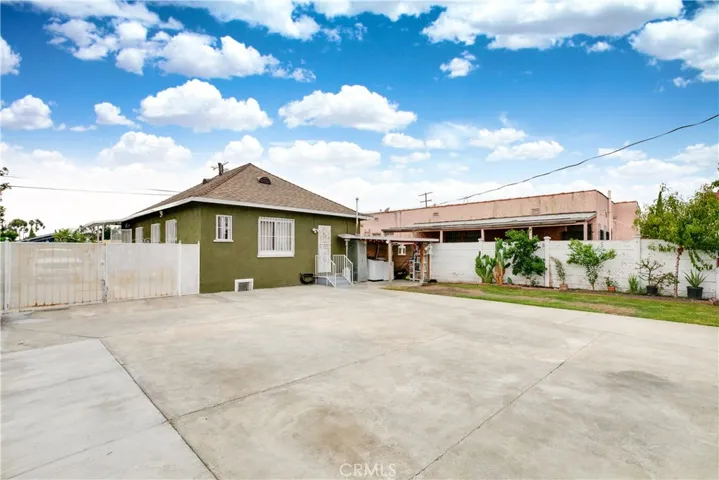 1675 E 113th Street, Los Angeles, California 90059