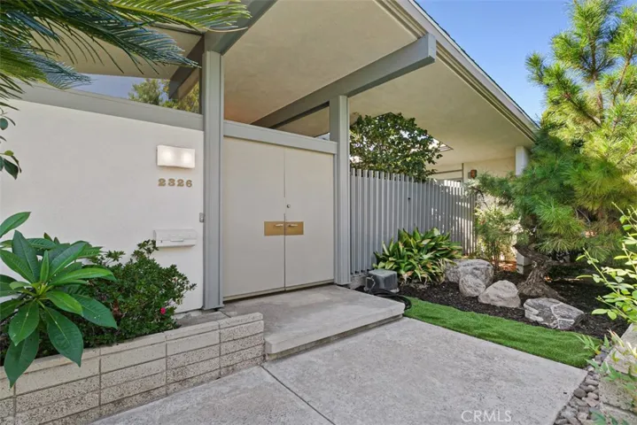 2326 N Lowell Lane, Santa Ana, California 92706