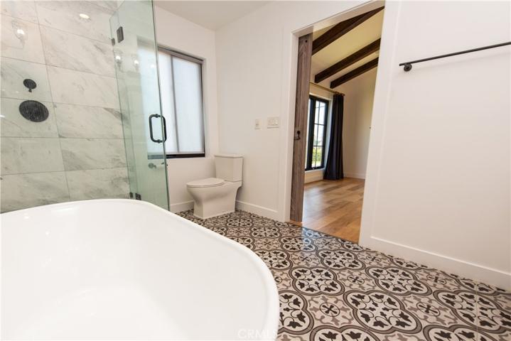 7900 Naylor Avenue, Los Angeles, California 90045