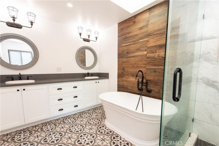 7900 Naylor Avenue, Los Angeles, California 90045