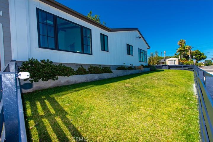 7900 Naylor Avenue, Los Angeles, California 90045