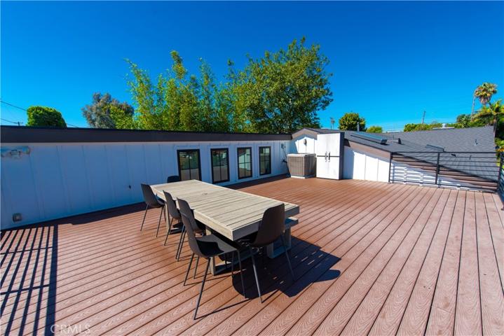 7900 Naylor Avenue, Los Angeles, California 90045