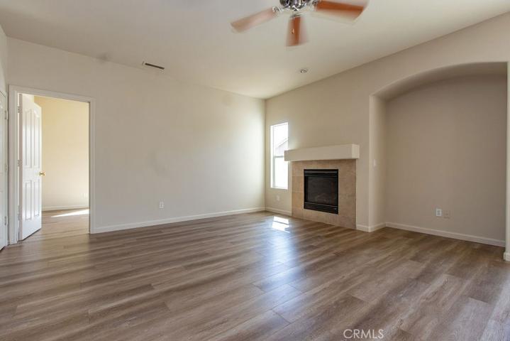 360 Jasmine Lane, Livingston, California 95334