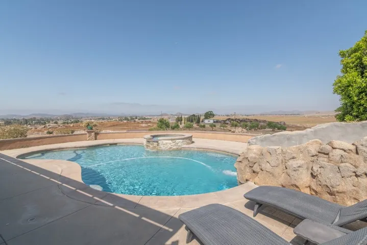 32620 Ashford Lane, Winchester, California 92596