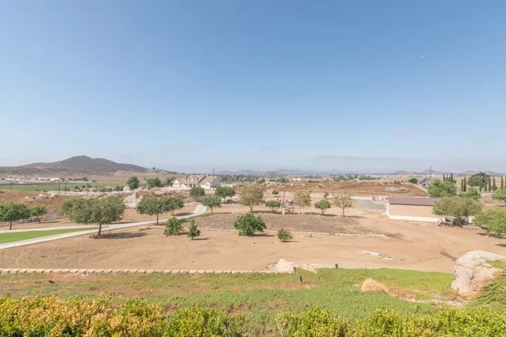 32620 Ashford Lane, Winchester, California 92596