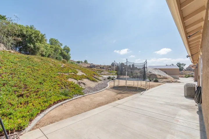 32620 Ashford Lane, Winchester, California 92596