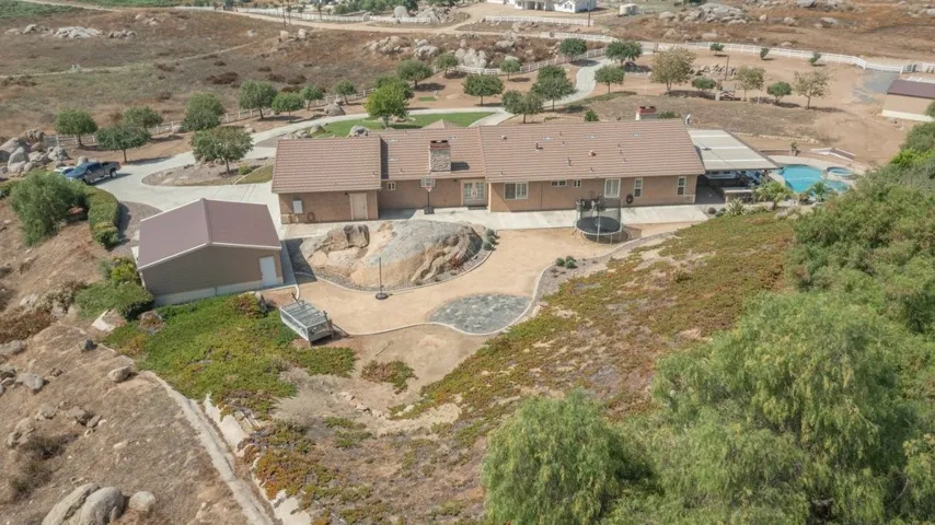 32620 Ashford Lane, Winchester, California 92596