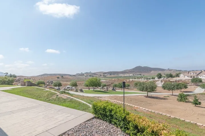 32620 Ashford Lane, Winchester, California 92596
