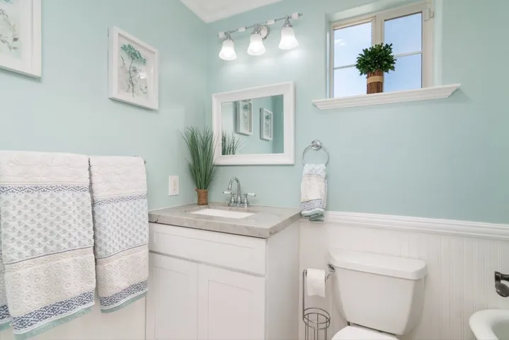 32620 Ashford Lane, Winchester, California 92596