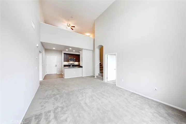 High 2 story ceilings