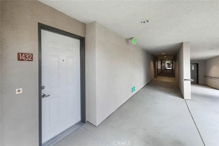 HIGHLY DESIRABLE & RARE TOP FLOOR largest 2 bedroom + LOFT/2 bathroom floor plan