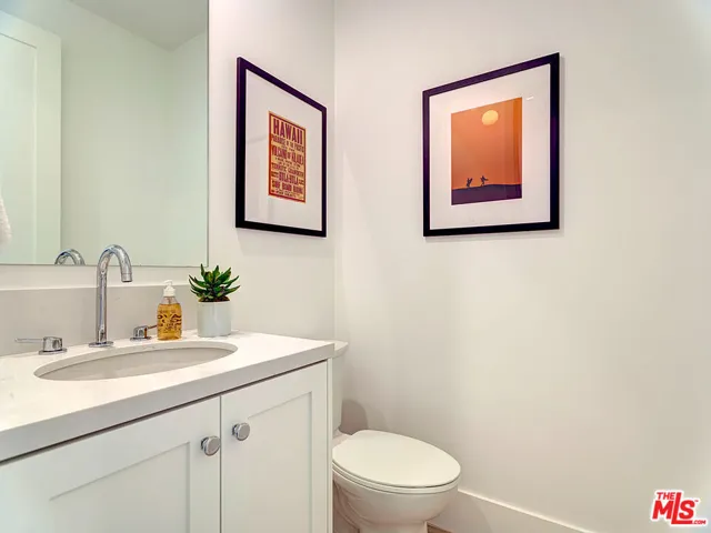 guest bath downstairs