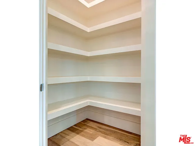walk-in pantry