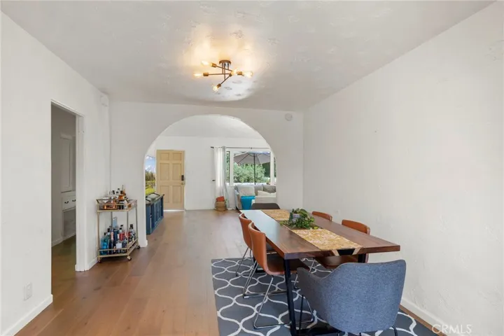 2028 Rangeview Drive, Glendale, California 91201