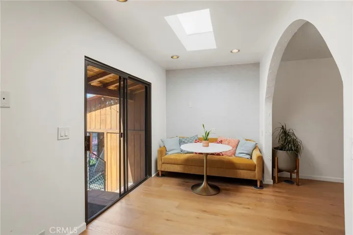 2028 Rangeview Drive, Glendale, California 91201