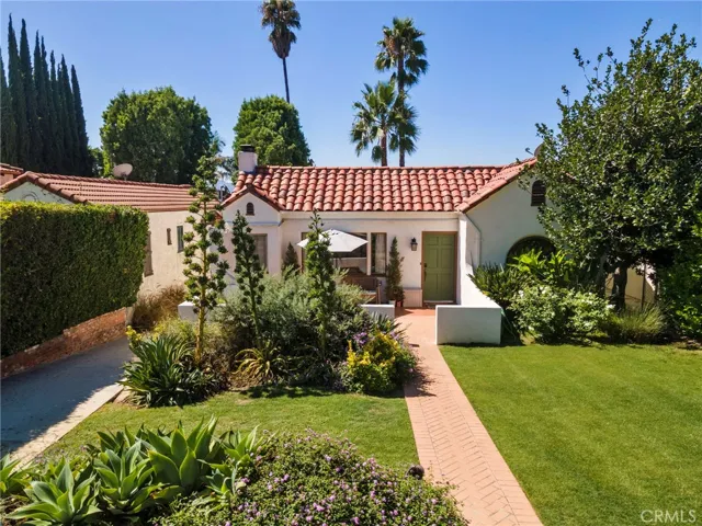 2028 Rangeview Drive, Glendale, California 91201
