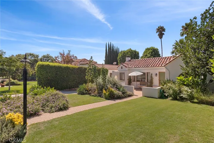 2028 Rangeview Drive, Glendale, California 91201