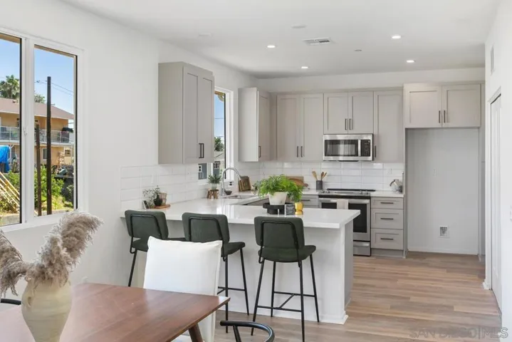 5267 Trinidad Way, San Diego, California 92114