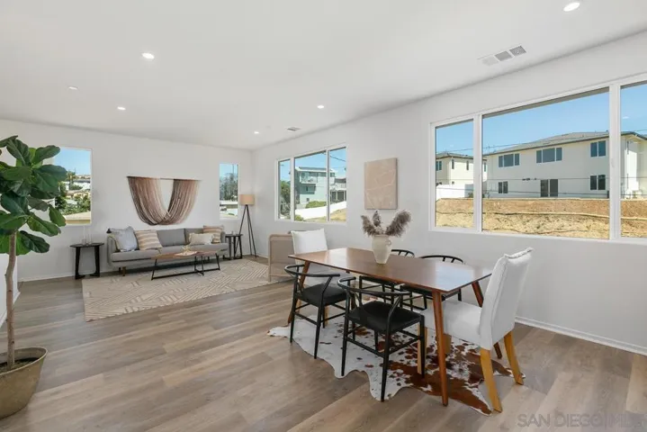 5267 Trinidad Way, San Diego, California 92114