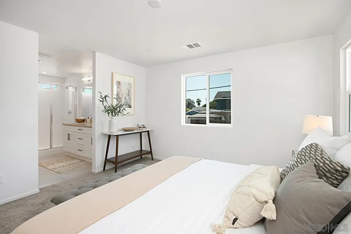 5267 Trinidad Way, San Diego, California 92114