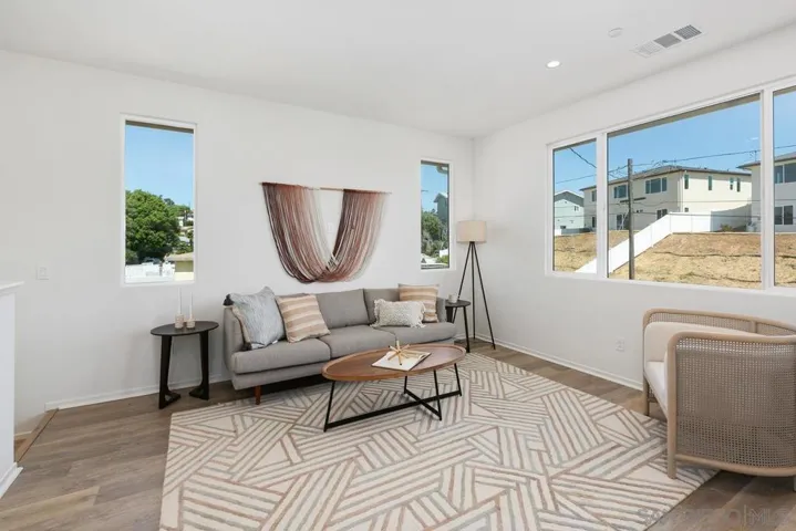 5267 Trinidad Way, San Diego, California 92114