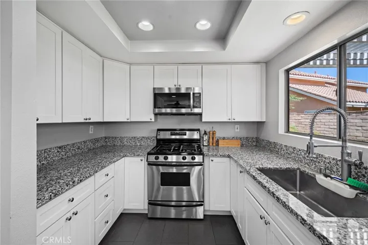 13580 Betsy Ross Court, Fontana, California 92336