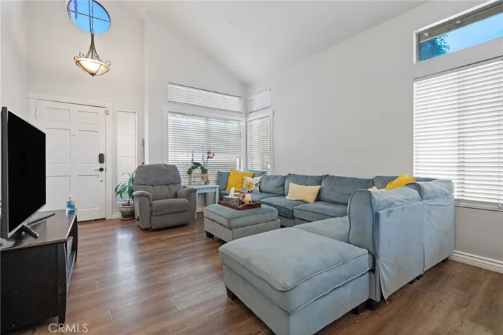 13580 Betsy Ross Court, Fontana, California 92336