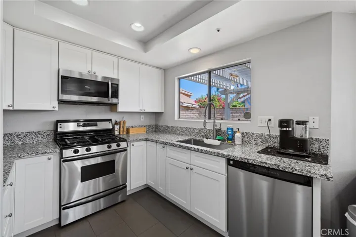 13580 Betsy Ross Court, Fontana, California 92336