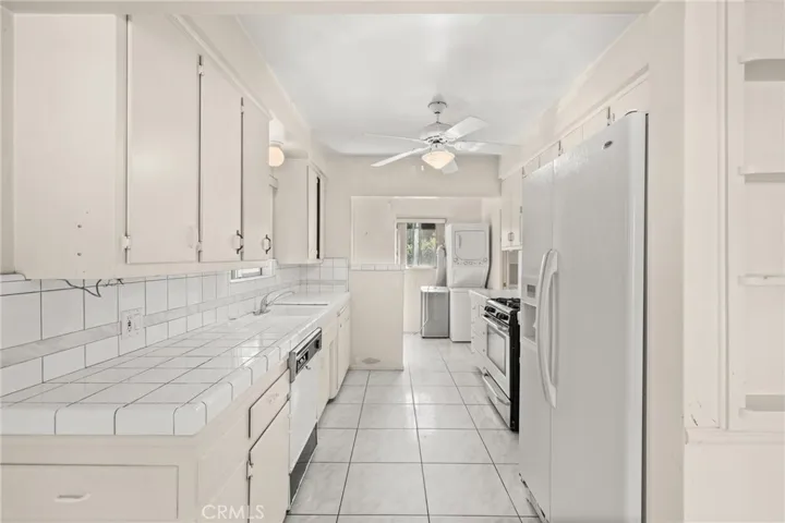 144 E Loma Alta Drive, Altadena, California 91001