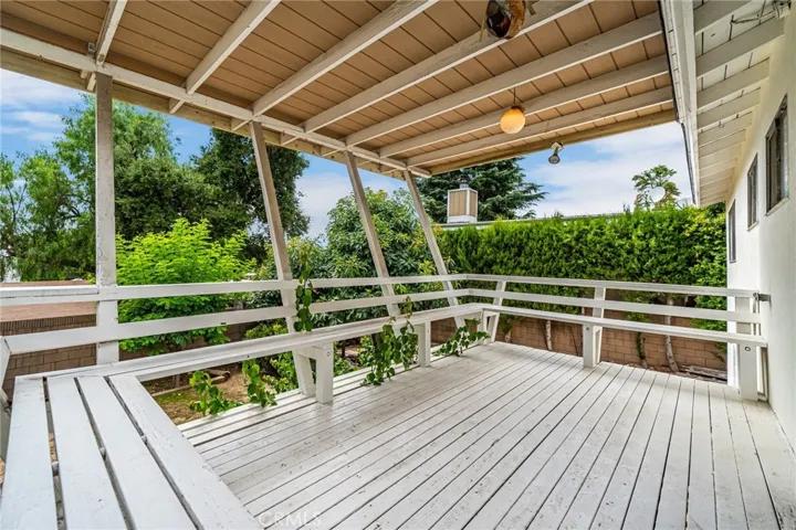 144 E Loma Alta Drive, Altadena, California 91001