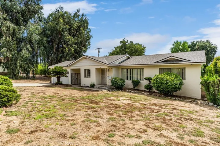 144 E Loma Alta Drive, Altadena, California 91001