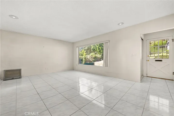 144 E Loma Alta Drive, Altadena, California 91001