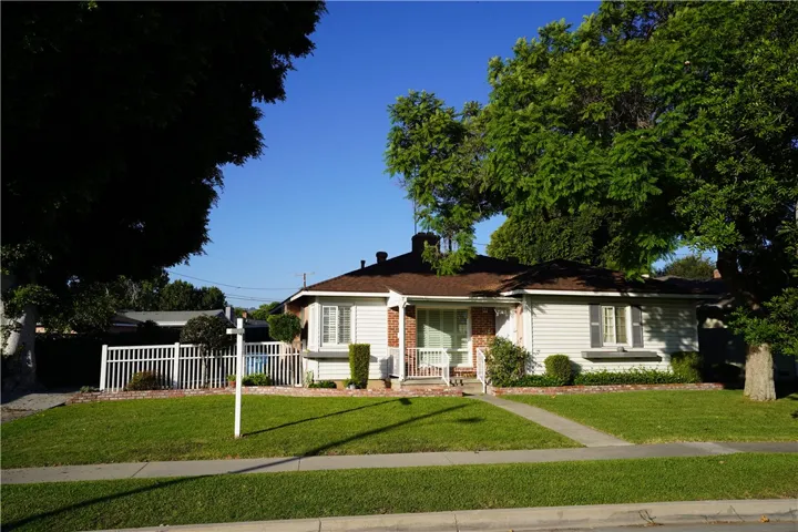 15611 Yermo Street, Whittier, California 90603