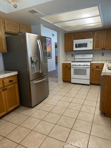 19120 Arthur Street, Apple Valley, California 92308