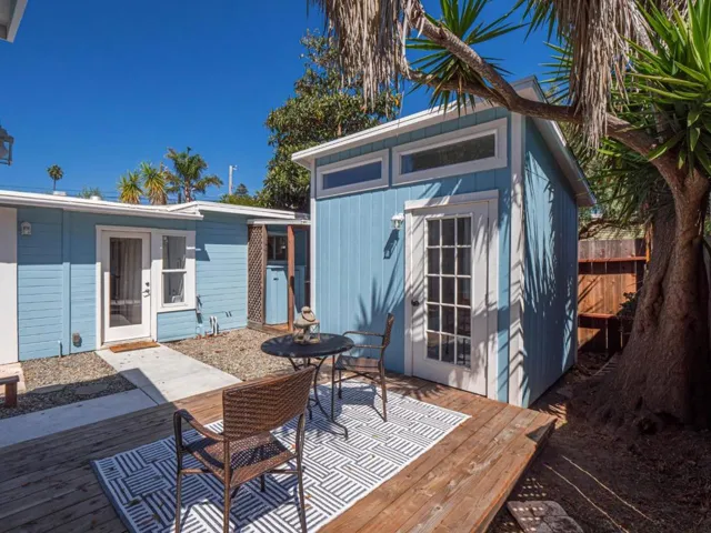 337 Dufour Street, Santa Cruz, California 95060