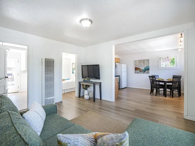 337 Dufour Street, Santa Cruz, California 95060