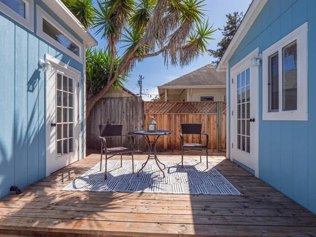 337 Dufour Street, Santa Cruz, California 95060