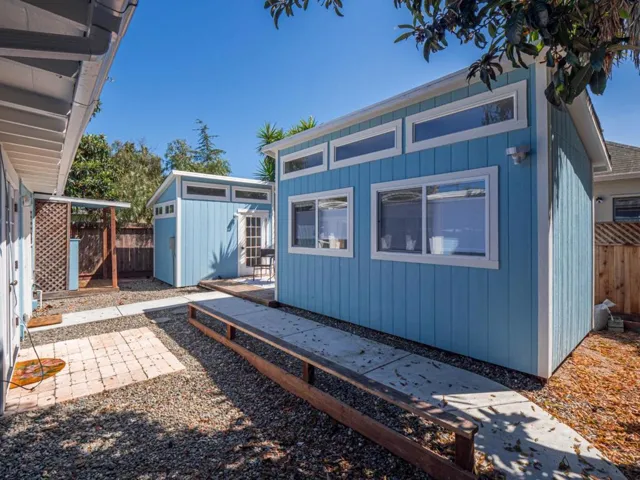 337 Dufour Street, Santa Cruz, California 95060