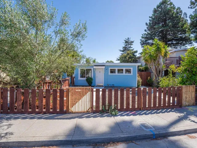 337 Dufour Street, Santa Cruz, California 95060