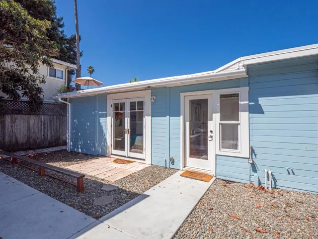337 Dufour Street, Santa Cruz, California 95060