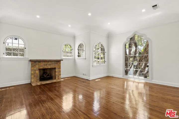 448 Westmount Drive, West Hollywood, California 90048