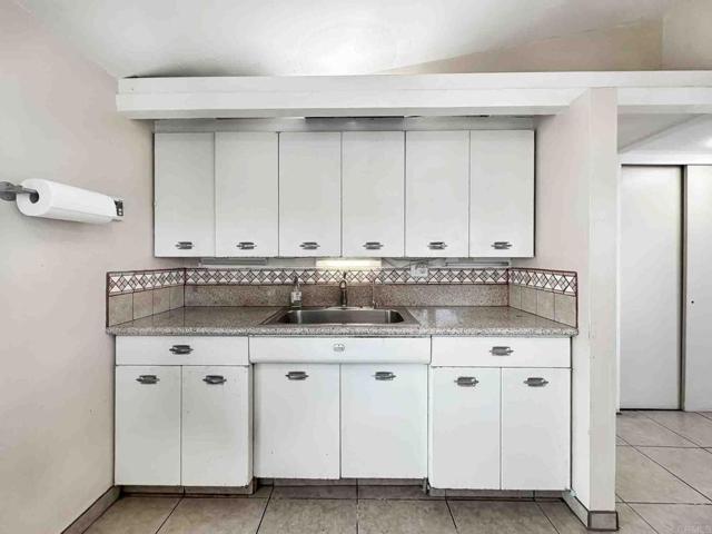 319 Salina Court, Vista, California 92083