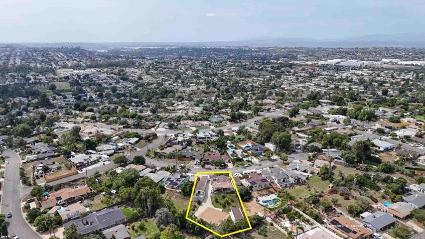 319 Salina Court, Vista, California 92083