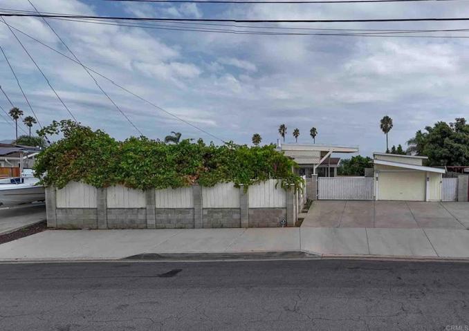 319 Salina Court, Vista, California 92083