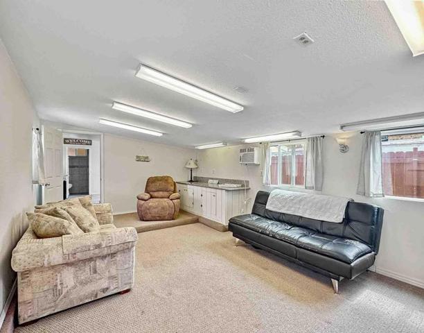 319 Salina Court, Vista, California 92083