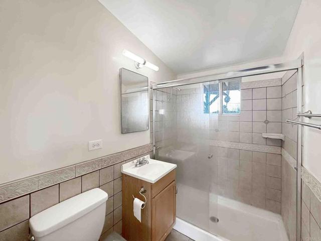 319 Salina Court, Vista, California 92083