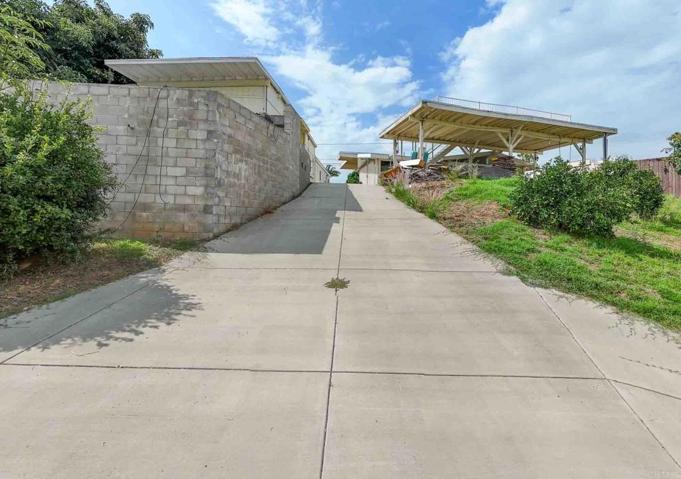 319 Salina Court, Vista, California 92083